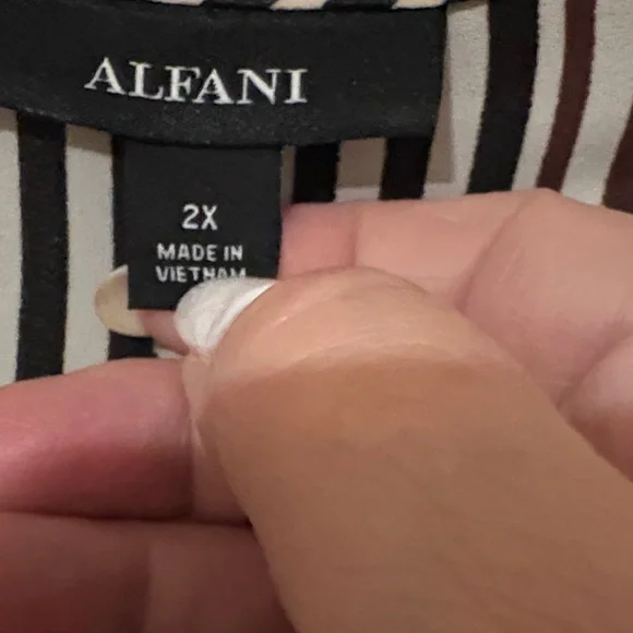 Stylish Black and Yellow Geometric women’s Shirt - Picture 2 of 3